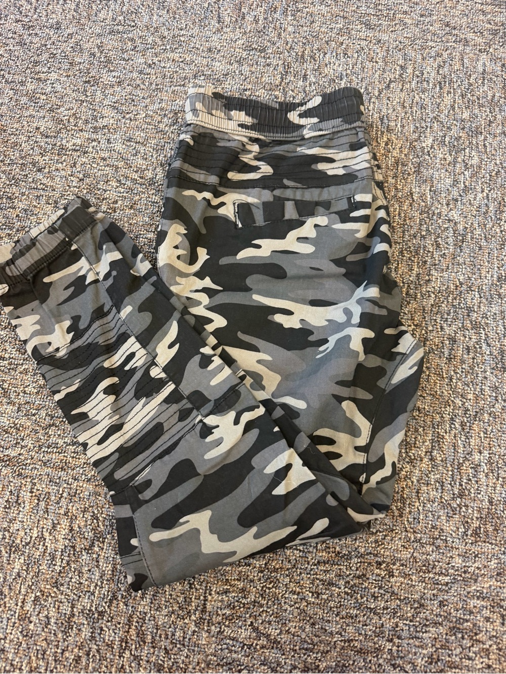 Ring of Fire Men’s Black Gray Camo Joggers XL